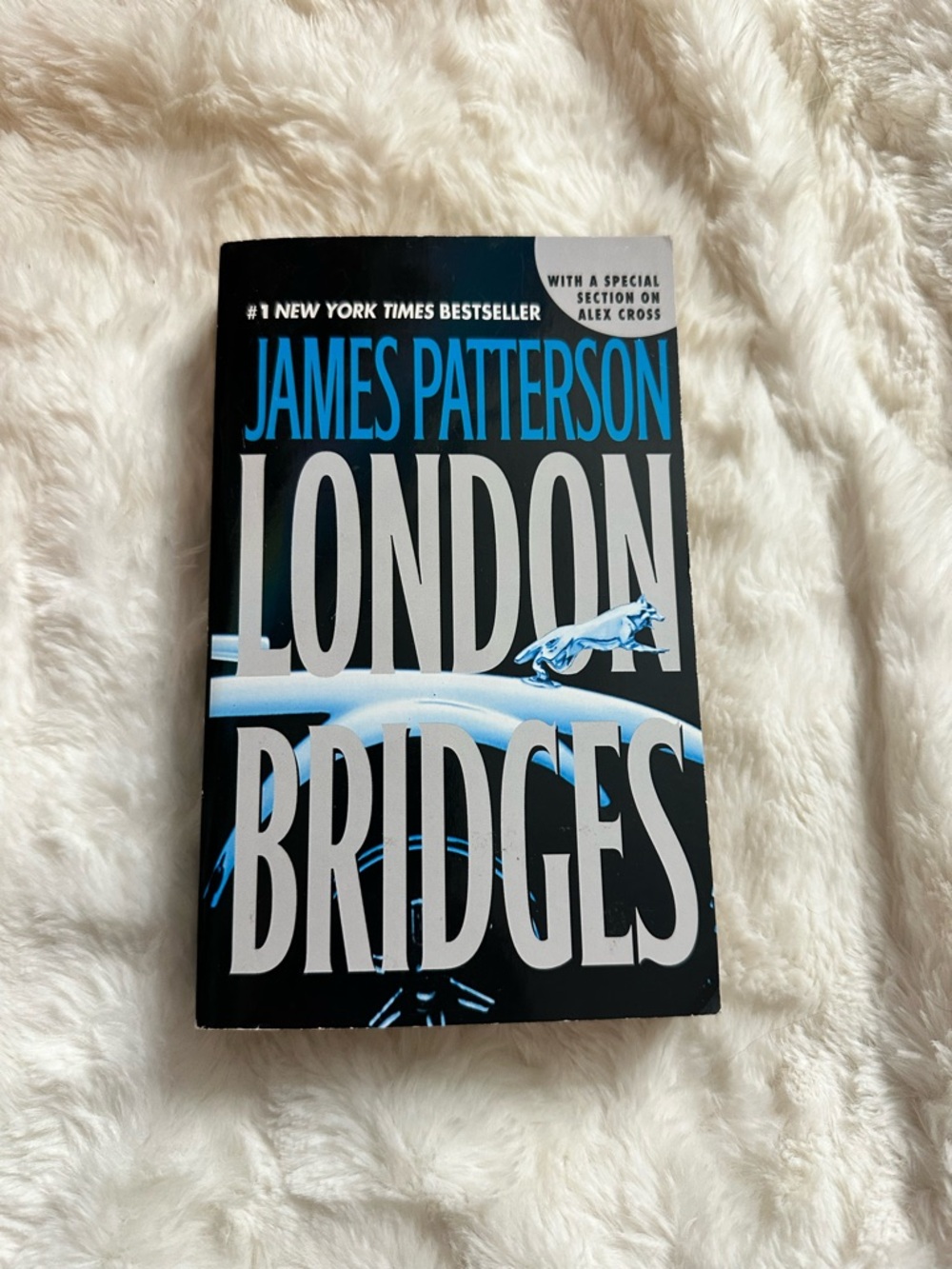 James Patterson "London Bridges" Paperback Book - Black &‎ Blue Cover